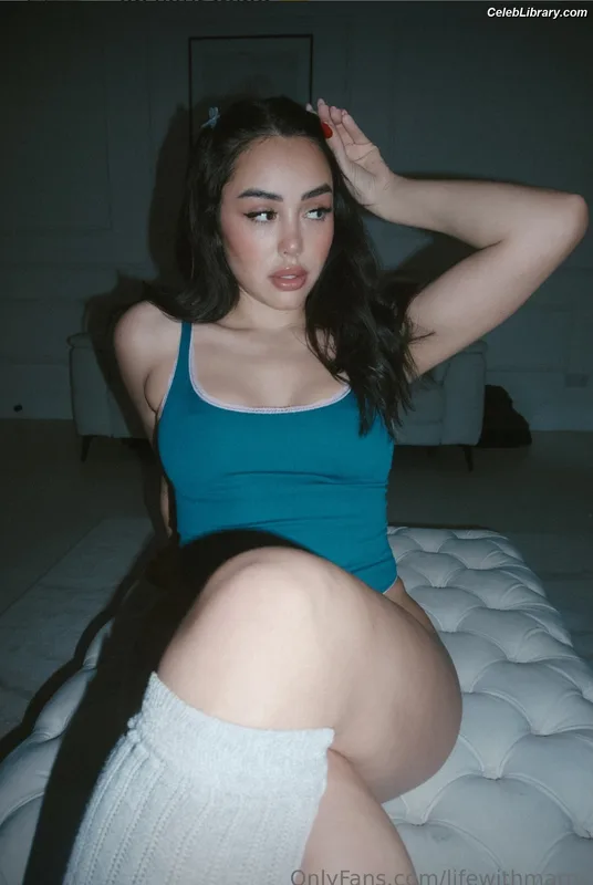 Marnie Simpson photo 11 of 661