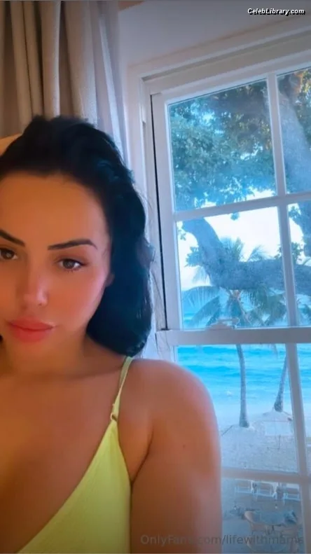 Marnie Simpson photo 22 of 661