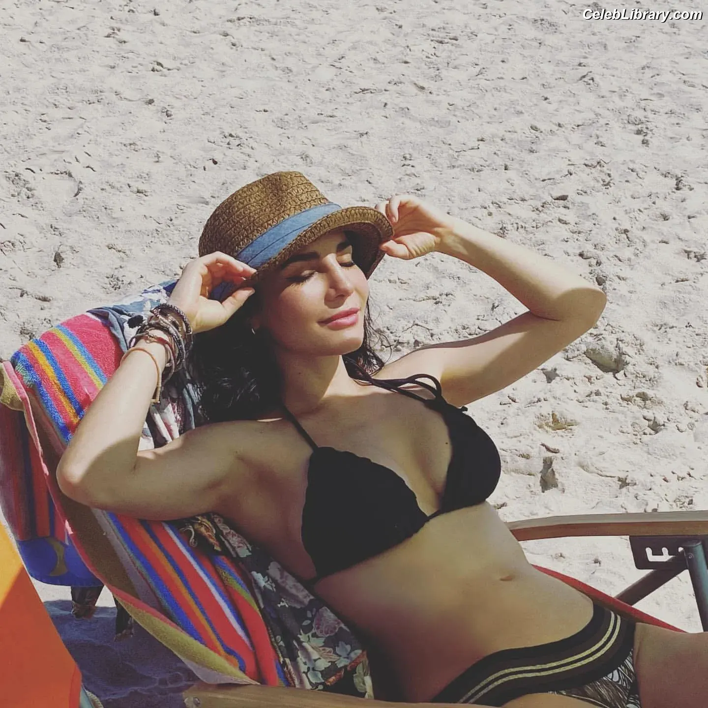 Martha Higareda photo 1 of 77