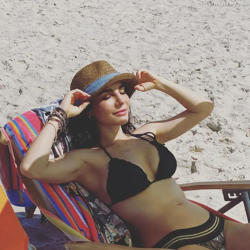 Martha Higareda photo 1 of 78