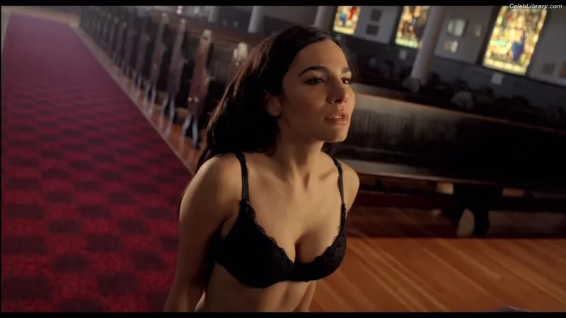 Martha Higareda photo 23 of 78