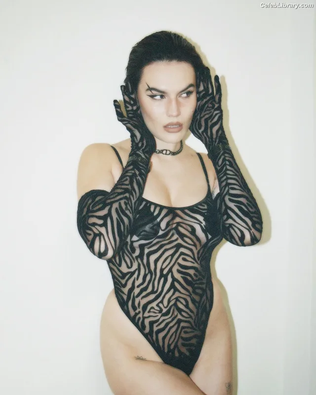 Marthe Woertman photo 9 of 20
