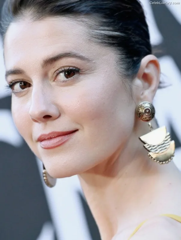Mary Elizabeth Winstead photo 6 of 285