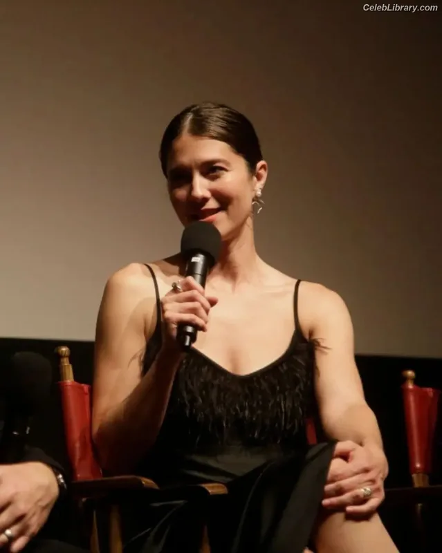 Mary Elizabeth Winstead photo 10 of 285