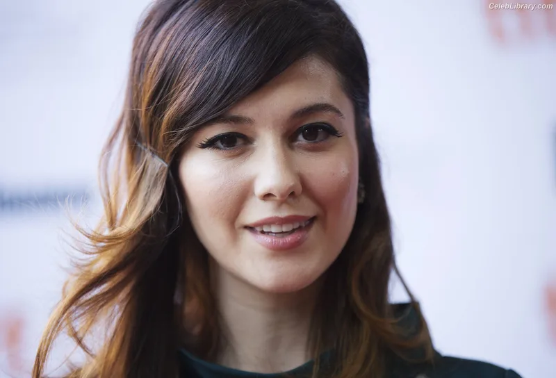 Mary Elizabeth Winstead photo 13 of 285