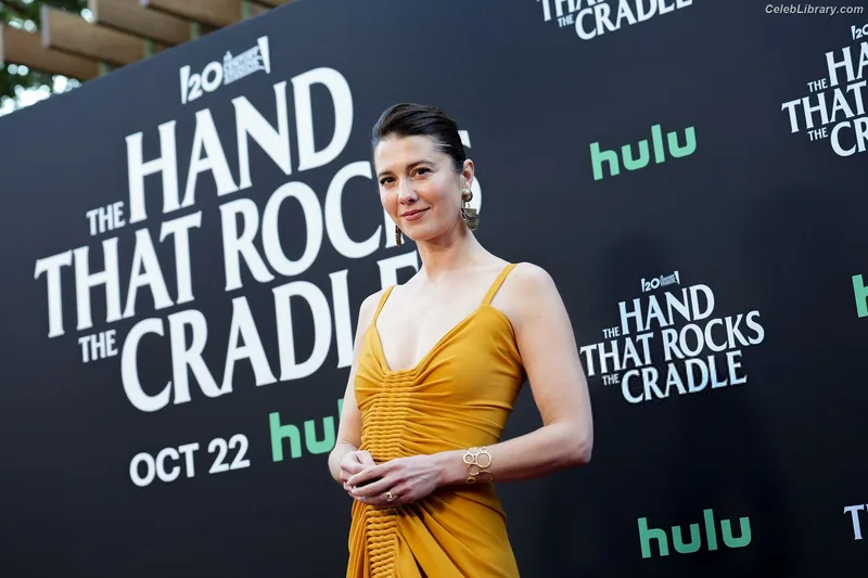 Mary Elizabeth Winstead photo 5 of 285