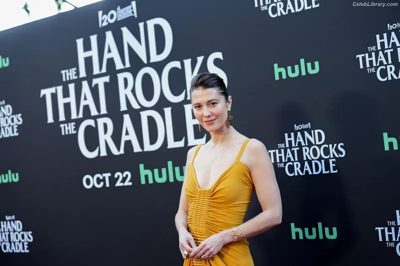 Mary Elizabeth Winstead photo 14 of 285