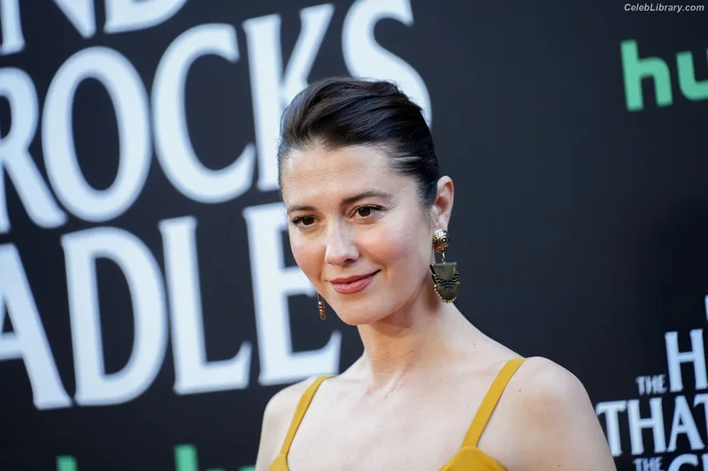 Mary Elizabeth Winstead photo 17 of 285