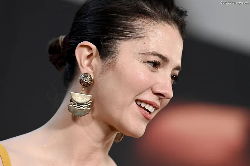 Mary Elizabeth Winstead photo 12 of 285