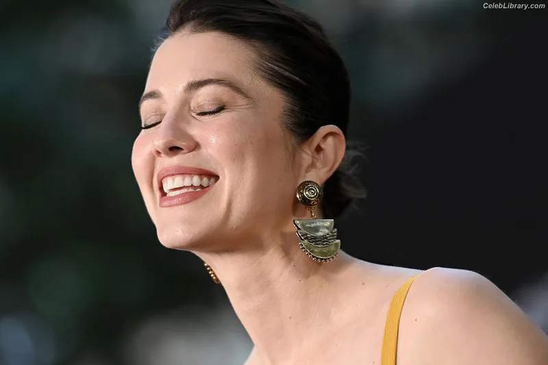 Mary Elizabeth Winstead photo 15 of 285