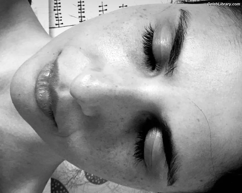 Maryam Hassouni photo 13 of 55