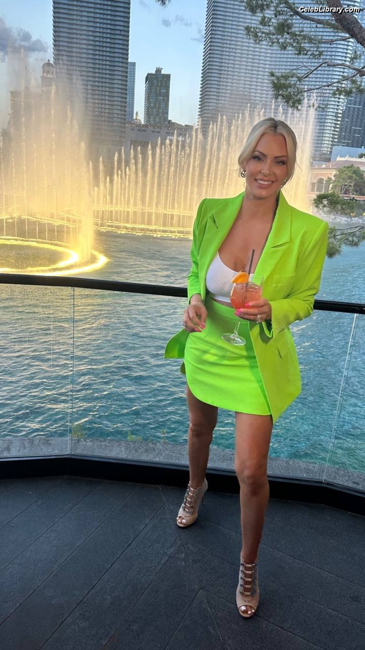Maryse photo 22 of 1532