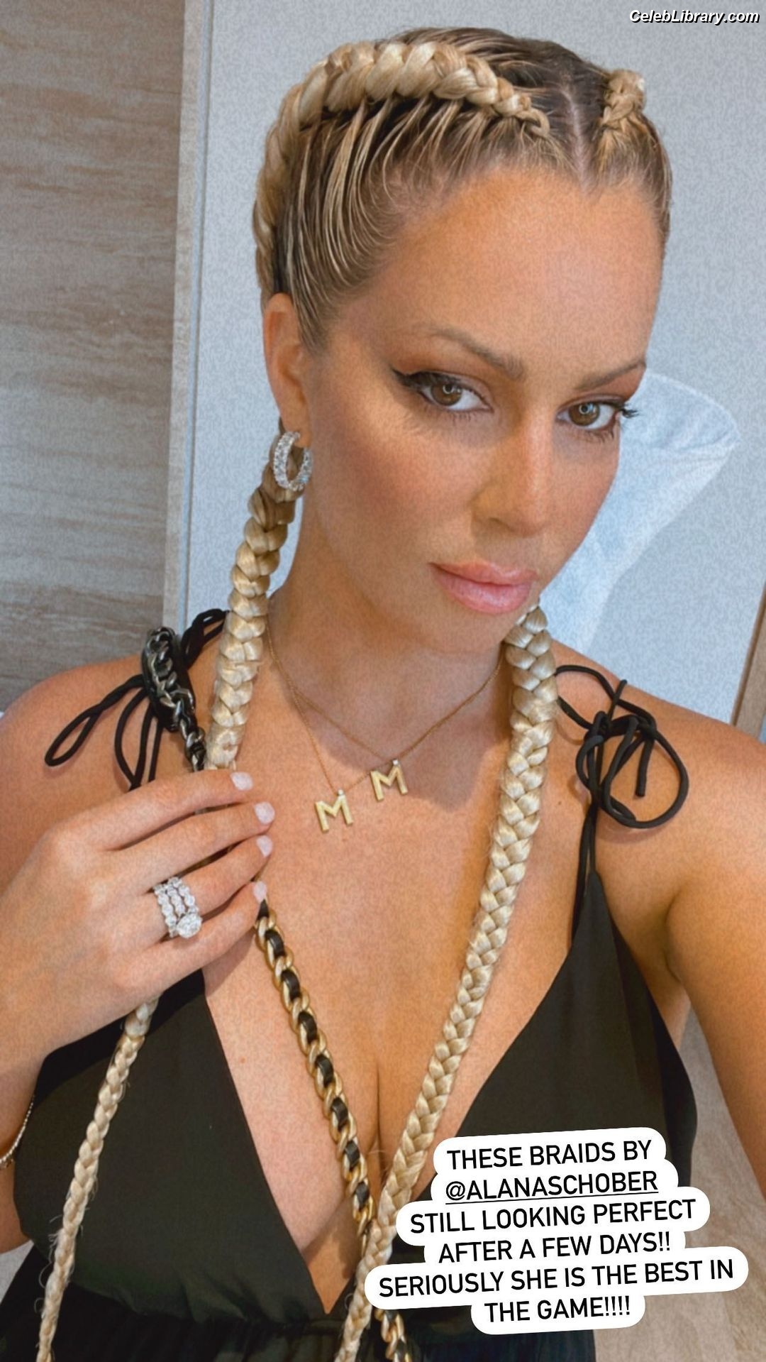 Maryse photo 15 of 1532