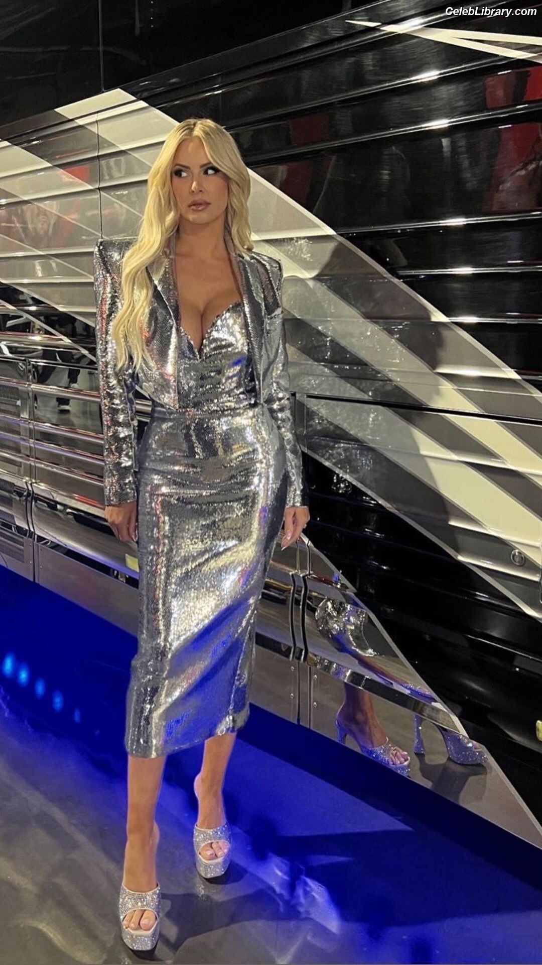 Maryse photo 10 of 1532