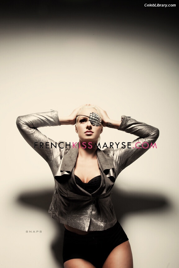 Maryse photo 21 of 1532