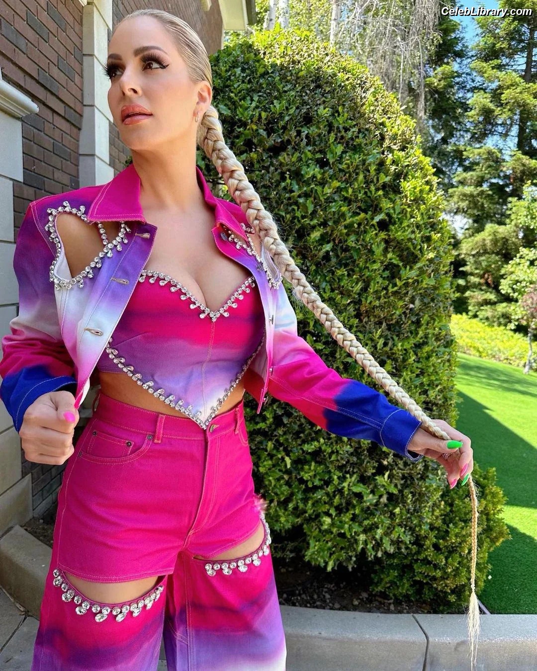 Maryse photo 12 of 1532