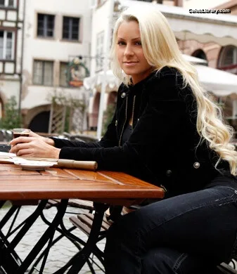 Maryse photo 11 of 1532