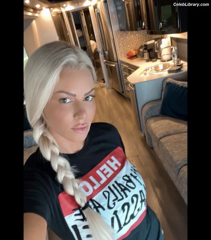 Maryse photo 7 of 1532