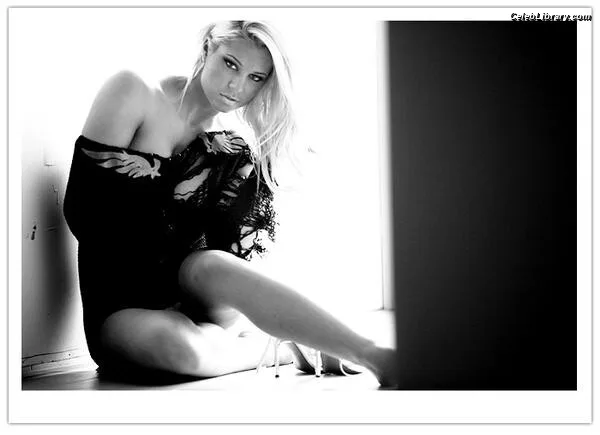 Maryse photo 22 of 1532