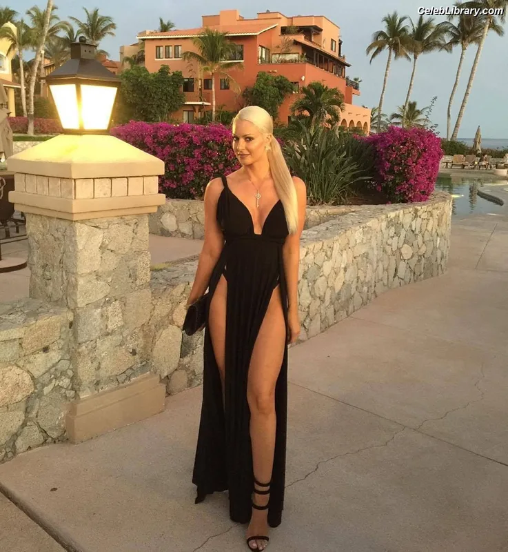 Maryse photo 22 of 1532