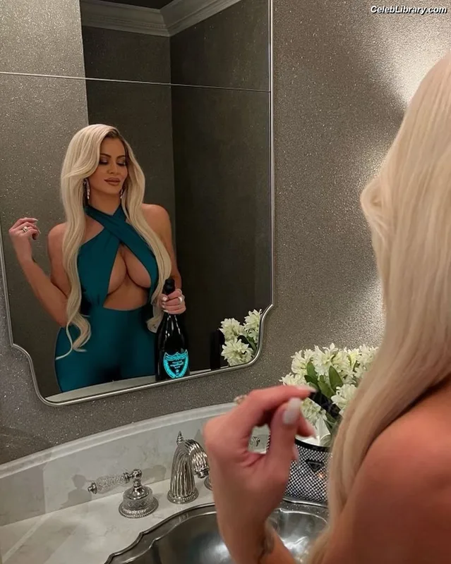 Maryse photo 18 of 1532