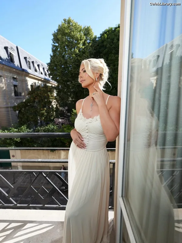 Maryse photo 16 of 1532