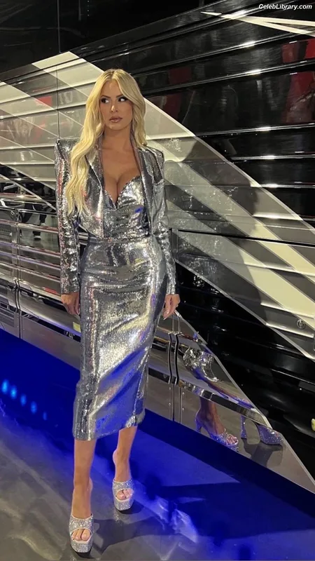 Maryse photo 8 of 1532