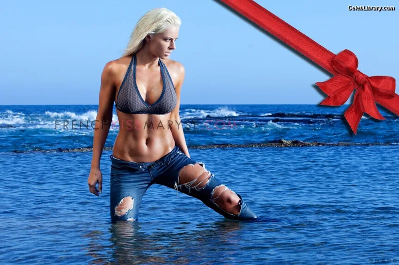 Maryse photo 10 of 1532