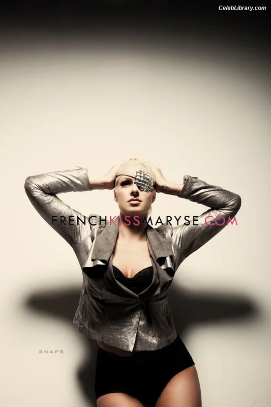 Maryse photo 4 of 1532