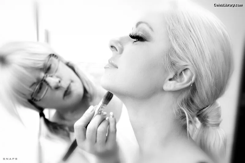 Maryse photo 21 of 1532