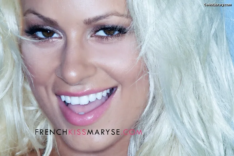 Maryse photo 14 of 1532