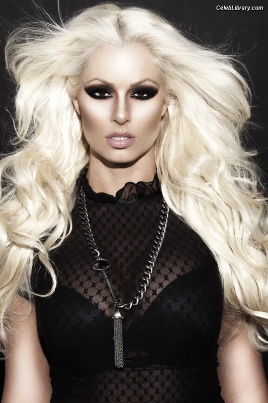Maryse photo 5 of 1532