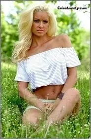 Maryse photo 1 of 1532