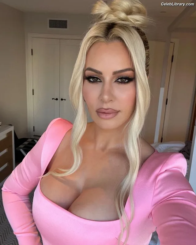 Maryse photo 2 of 1532