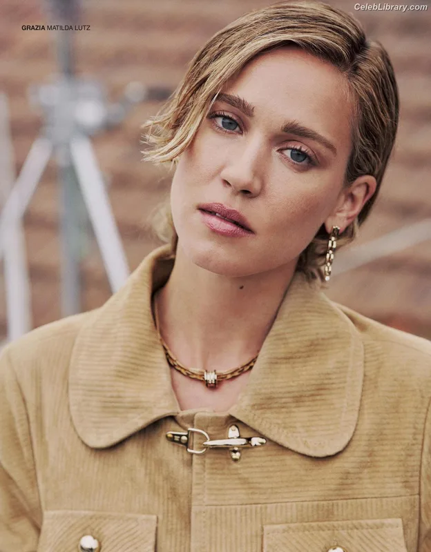 Matilda Lutz photo 1 of 29