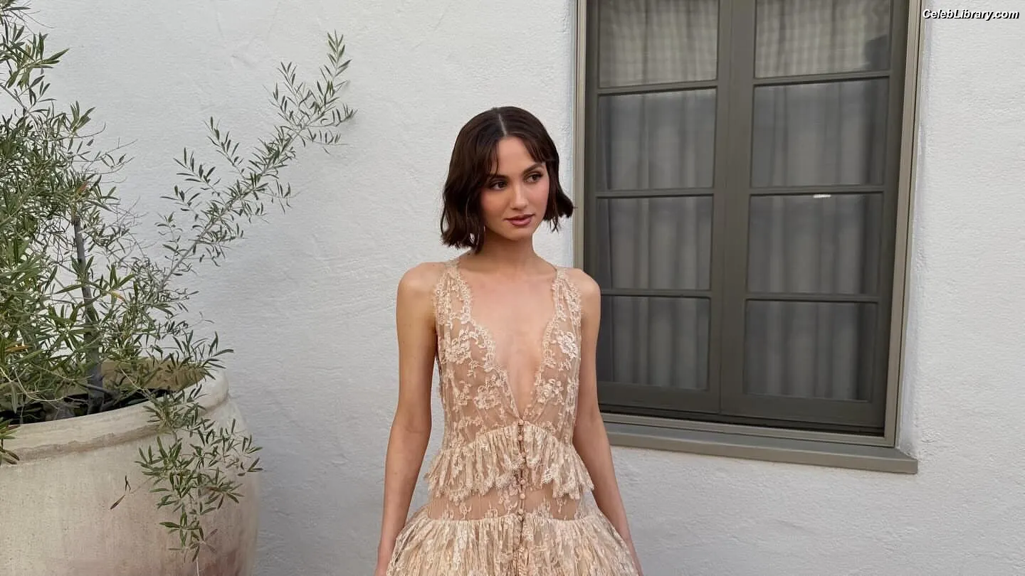 Maude Apatow photo 9 of 242