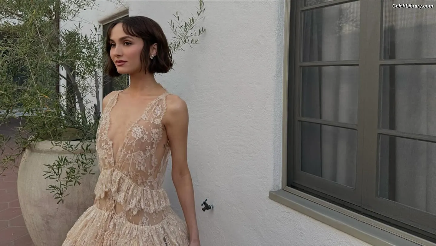 Maude Apatow photo 11 of 242
