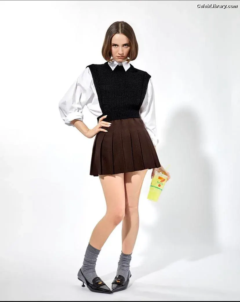 Maude Apatow photo 17 of 242