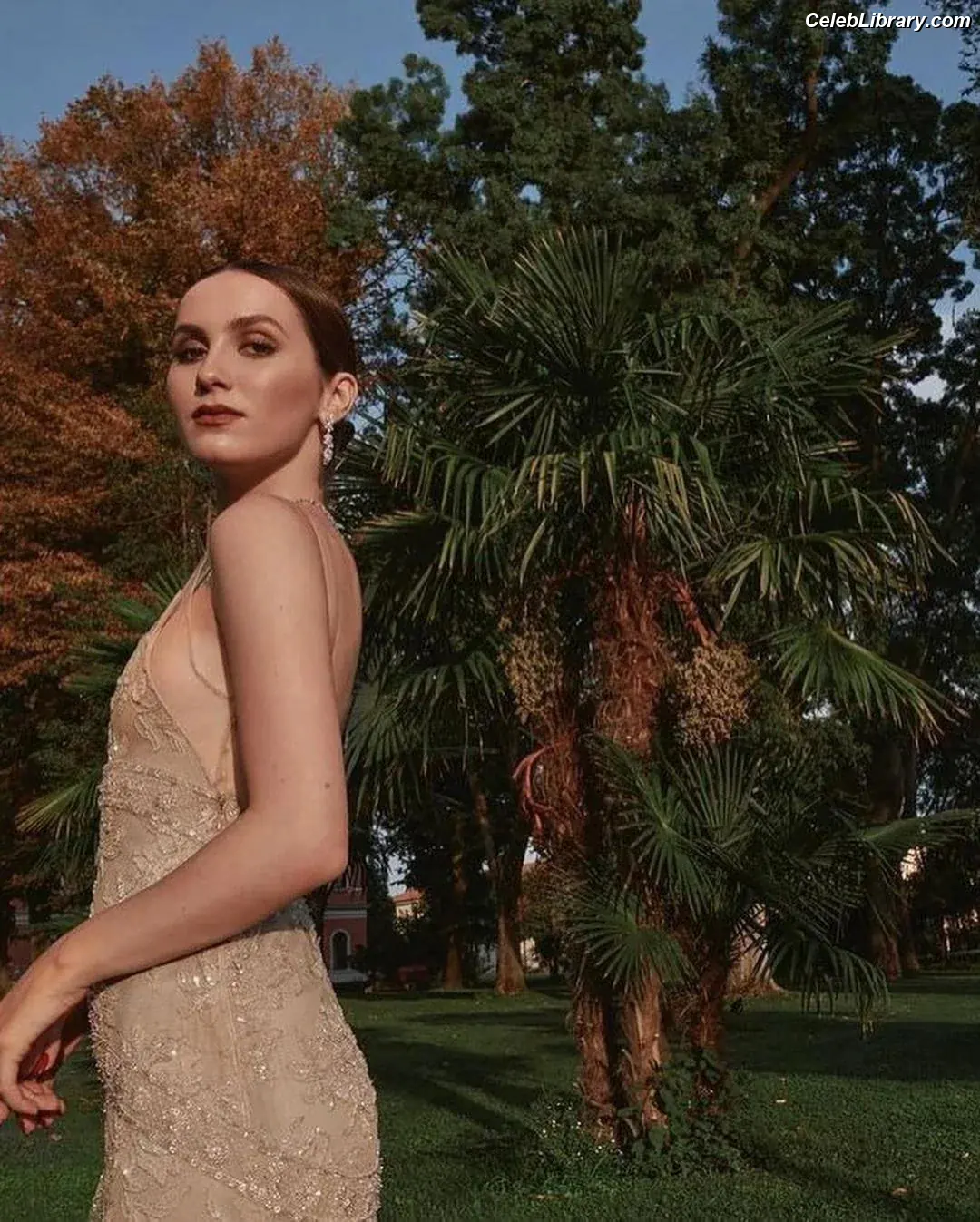 Maude Apatow photo 9 of 242