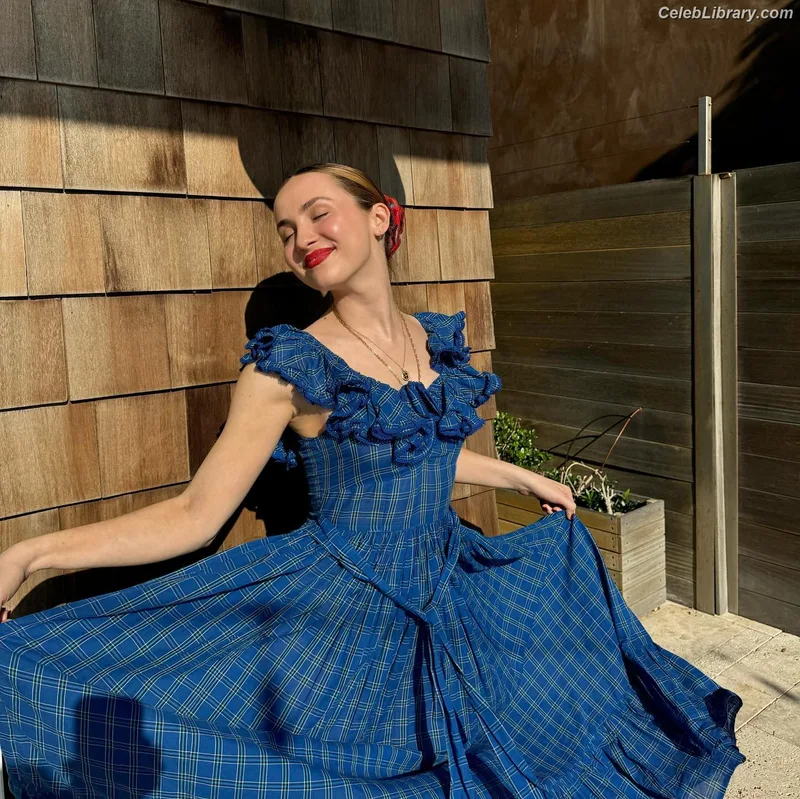 Maude Apatow photo 23 of 243