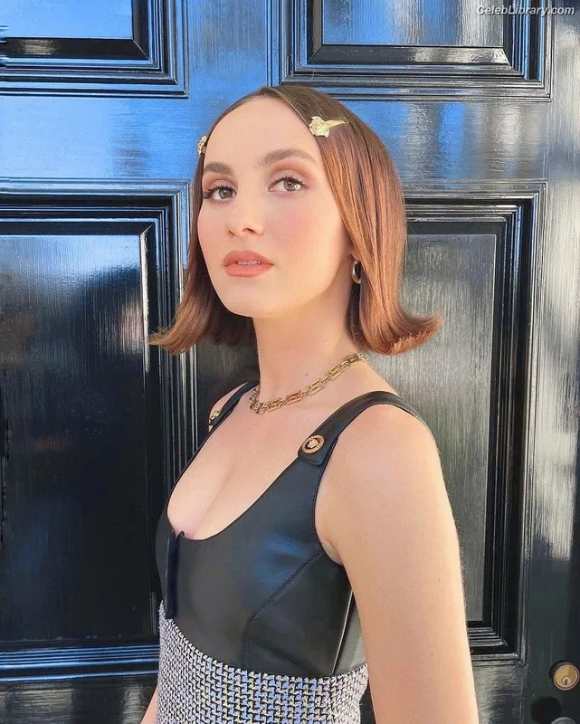 Maude Apatow photo 9 of 243