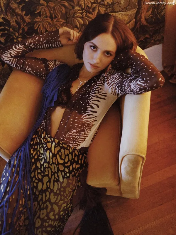 Maude Apatow photo 6 of 243