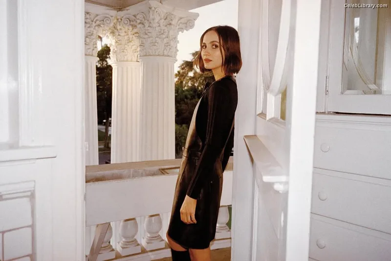 Maude Apatow photo 12 of 243