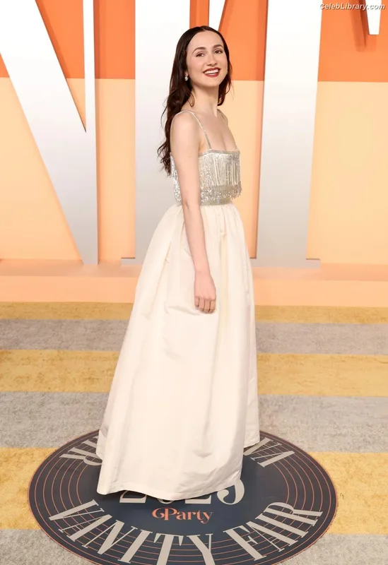 Maude Apatow photo 19 of 243