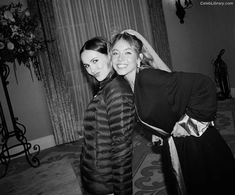 Maude Apatow photo 4 of 243
