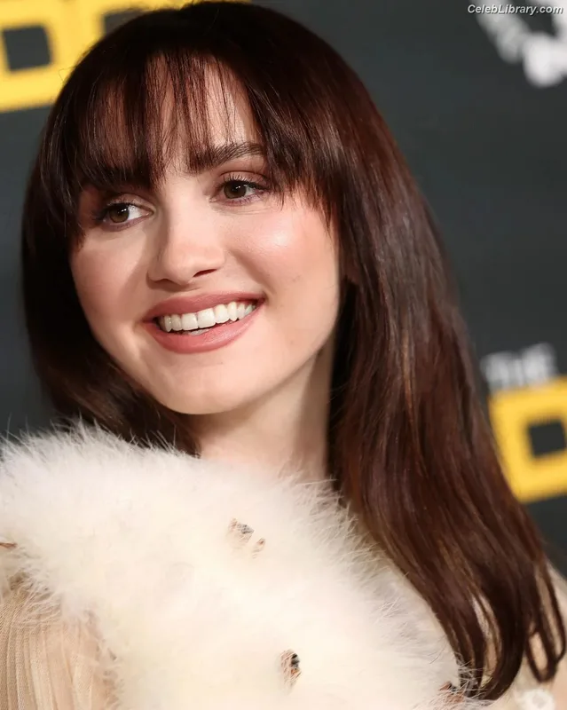 Maude Apatow photo 12 of 243