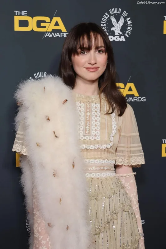 Maude Apatow photo 14 of 243