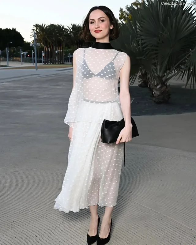 Maude Apatow photo 12 of 243