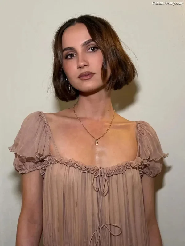 Maude Apatow photo 20 of 243