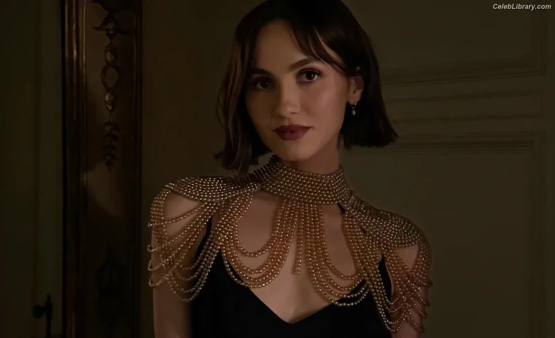 Maude Apatow photo 22 of 243